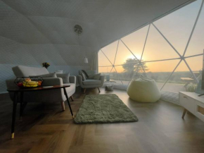 Sunset Ridge - Luxury Geodesic Dome set in the beautiful countryside